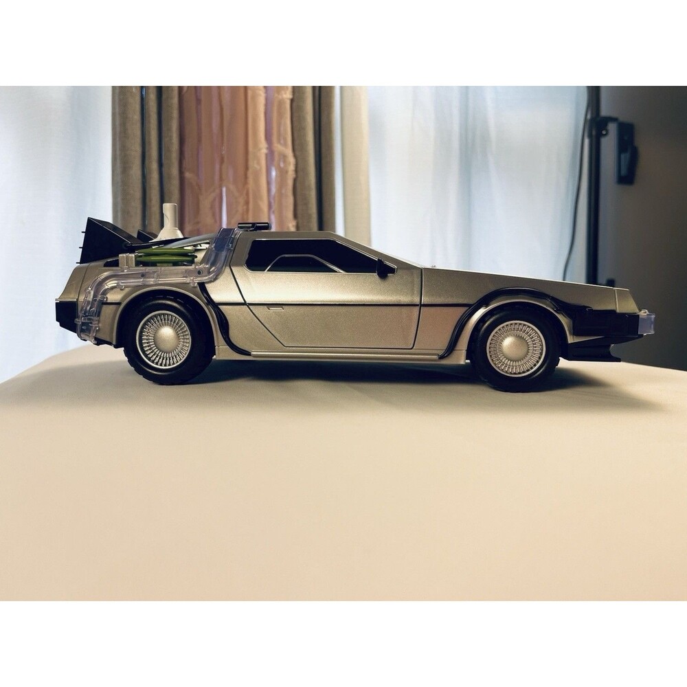 NEW Back to the Future 40th Anniversary DeLorean Popcorn Bucket AMC Exclusive - Picture 9 of 16